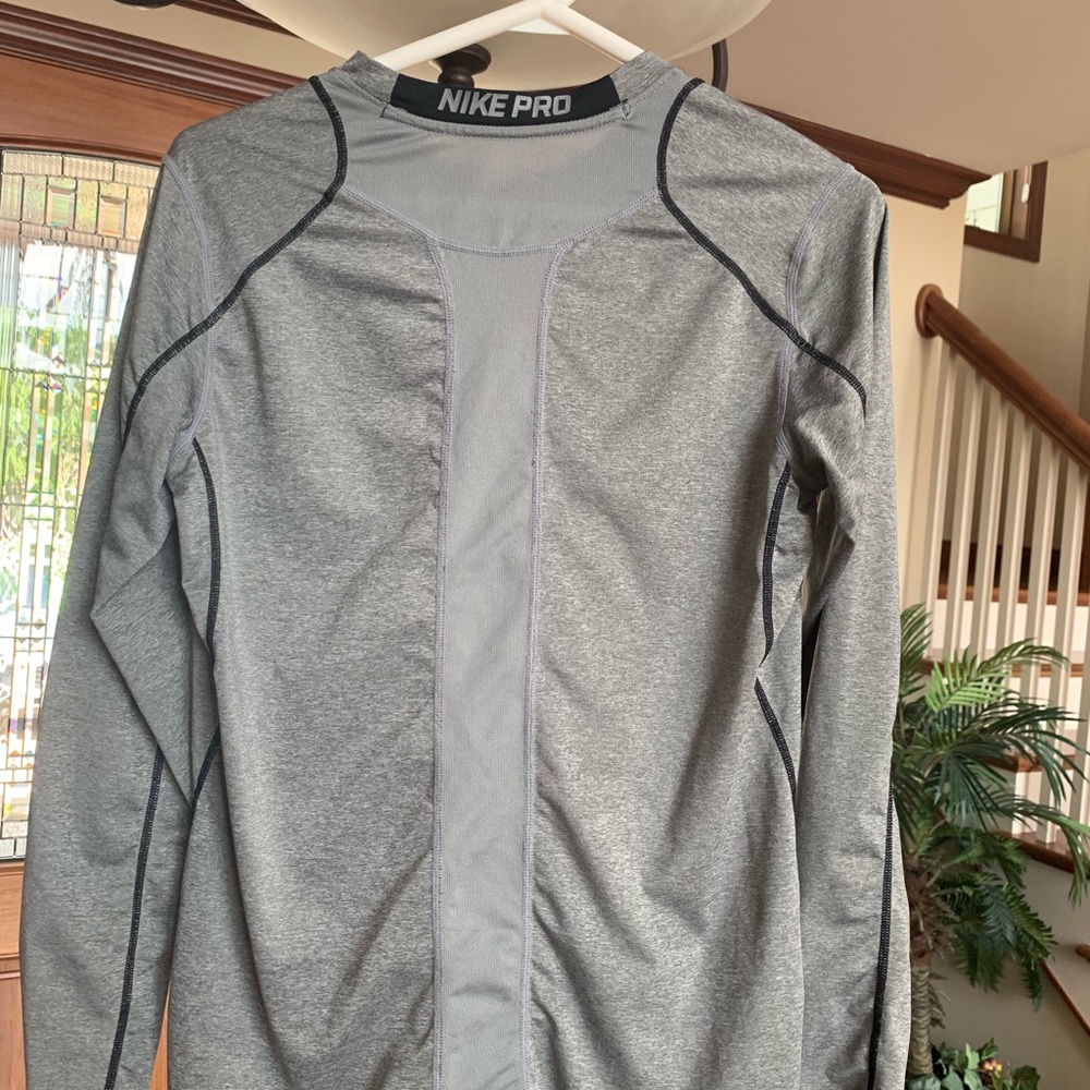 Nike - Picture 2 of 2